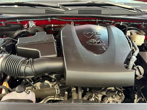 Certified 2021 Toyota Tacoma SR5 w/ Technology Package image 36