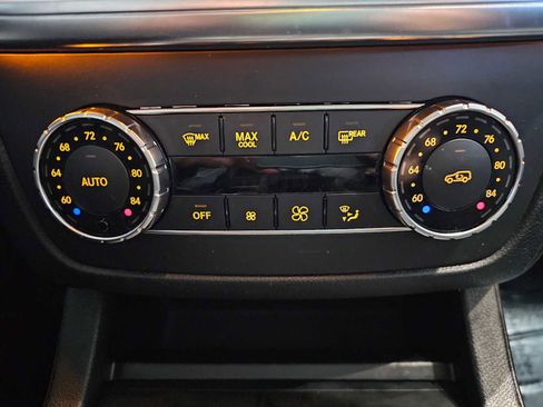 Used 2014 Mercedes-Benz GL 450 4MATIC image 31