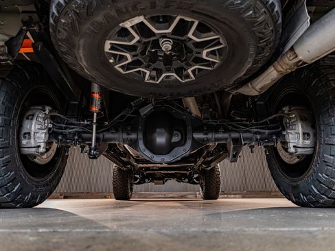 Used 2024 GMC Sierra 2500 AT4X image 14