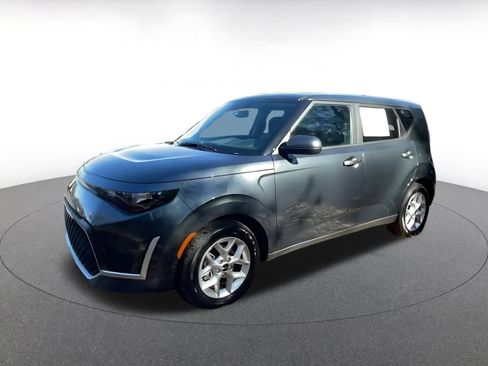 Used 2025 Kia Soul LX w/ LX Technology Package image 8