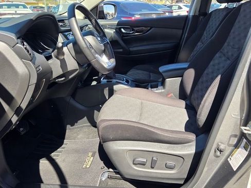 Used 2018 Nissan Rogue Sport SV w/ SV Technology Package image 5