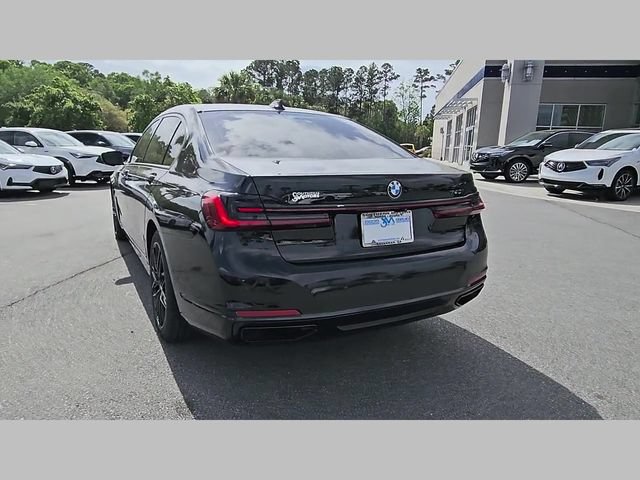Used 2022 BMW 740i w/ Premium Package RWD image 21