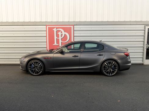 Used 2022 Maserati Ghibli Trofeo image 39