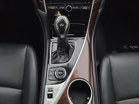 Used 2018 INFINITI Q50 Luxe image 16