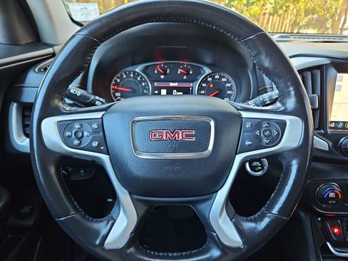 Used 2020 GMC Terrain SLT w/ Preferred Package image 10