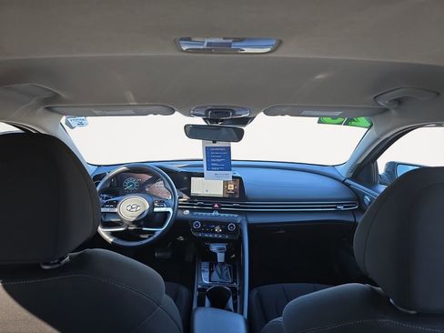 Certified 2023 Hyundai Elantra SEL w/ Convenience Package image 15