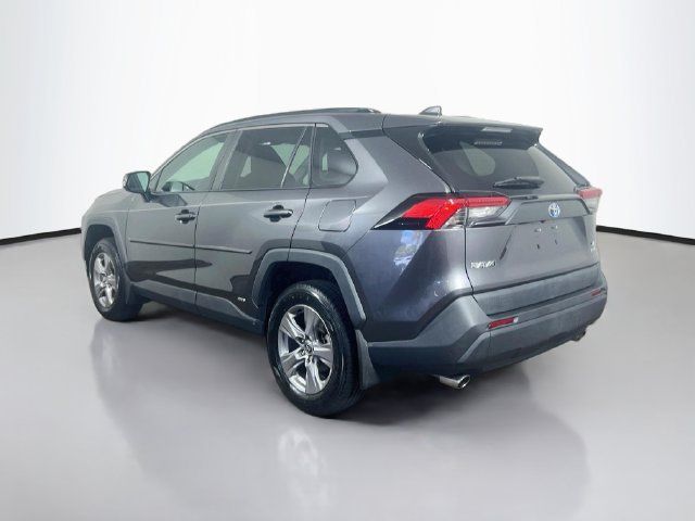 Used 2022 Toyota RAV4 XLE w/ Convenience Package AWD/4WD image 7