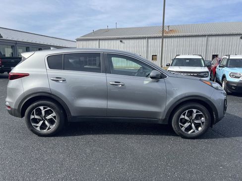 Used 2020 Kia Sportage LX image 2