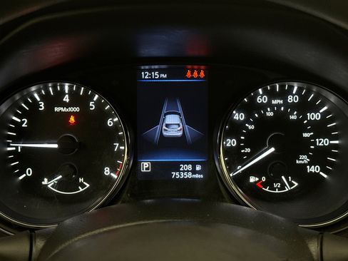 Used 2020 Nissan Rogue Sport S image 13