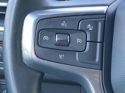 Used 2024 Chevrolet Suburban LT image 6