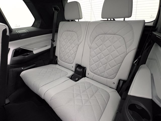 Certified 2027 BMW X7 xDrive40i w/ M Sport Package AWD/4WD image 16