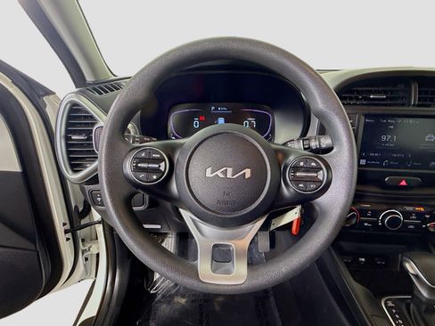 Used 2024 Kia Soul LX w/ Option Group 015 FWD image 13