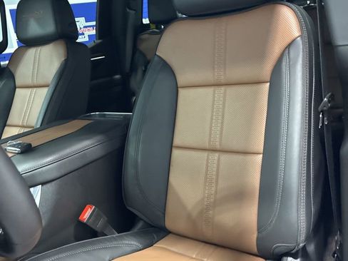 Used 2025 Chevrolet Silverado 1500 High Country w/ Technology Package image 20