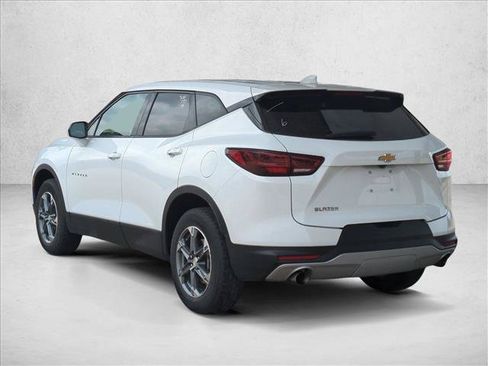Used 2025 Chevrolet Blazer LT FWD image 7