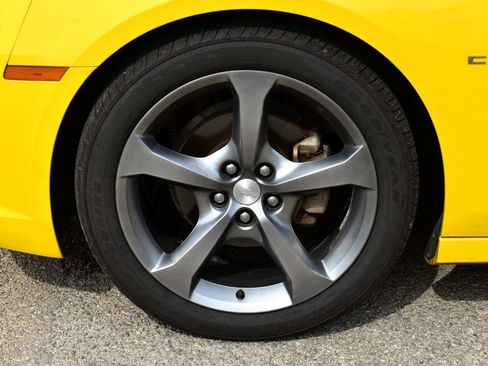 Used 2014 Chevrolet Camaro LT w/ RS Package RWD image 6