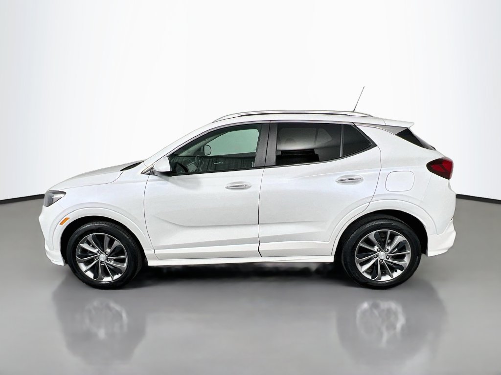 Used 2022 Buick Encore GX Select w/ Sport Touring Package FWD image 4