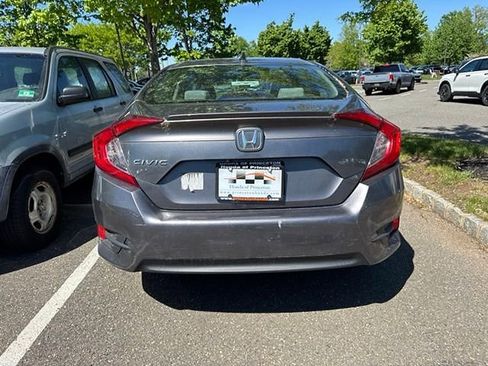 Used 2017 Honda Civic EX-T image 6