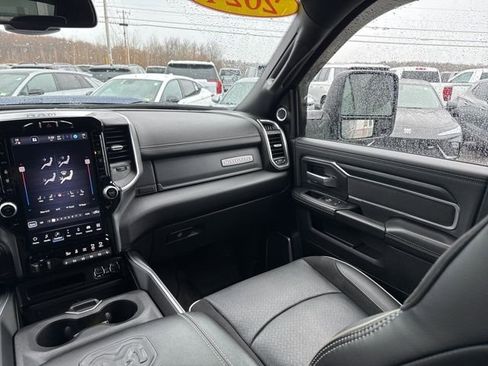 Used 2024 RAM 2500 Laramie w/ Night Edition image 28