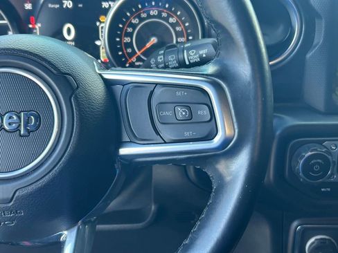 Used 2021 Jeep Wrangler Unlimited Sahara image 37