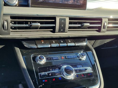 Used 2021 Lincoln Corsair Reserve w/ Equipment Group 201A image 28