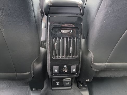 Used 2022 Jeep Compass Limited w/ Elite Group AWD/4WD image 18