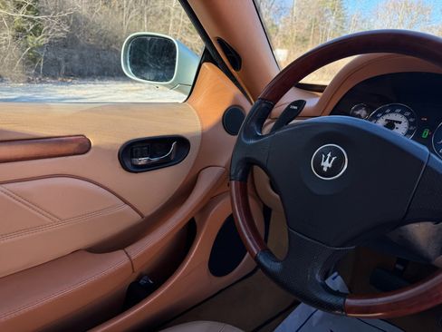 Used 2005 Maserati Coupe Cambiocorsa RWD image 40