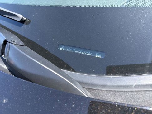 Used 2023 Cadillac XT6 Luxury image 2