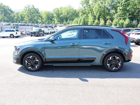 Used 2024 Kia Niro Wave w/ Wave Preserve Package FWD image 4