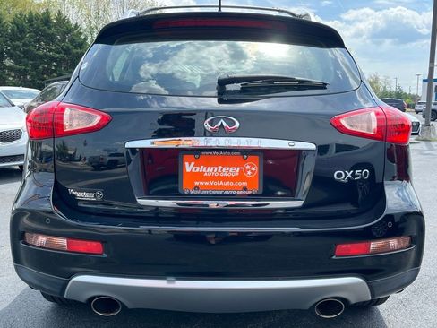 Used 2017 INFINITI QX50 2WD w/ Deluxe Touring Package image 6