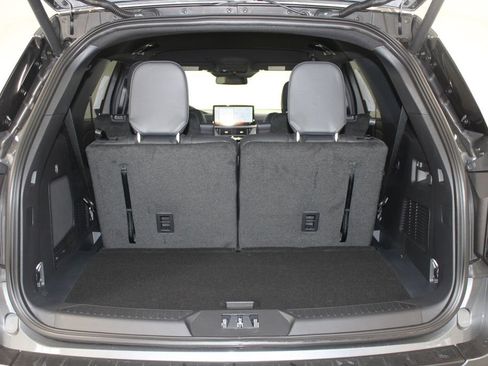 New 2026 Ford Explorer ST-Line w/ ST-Line Street Pack image 16