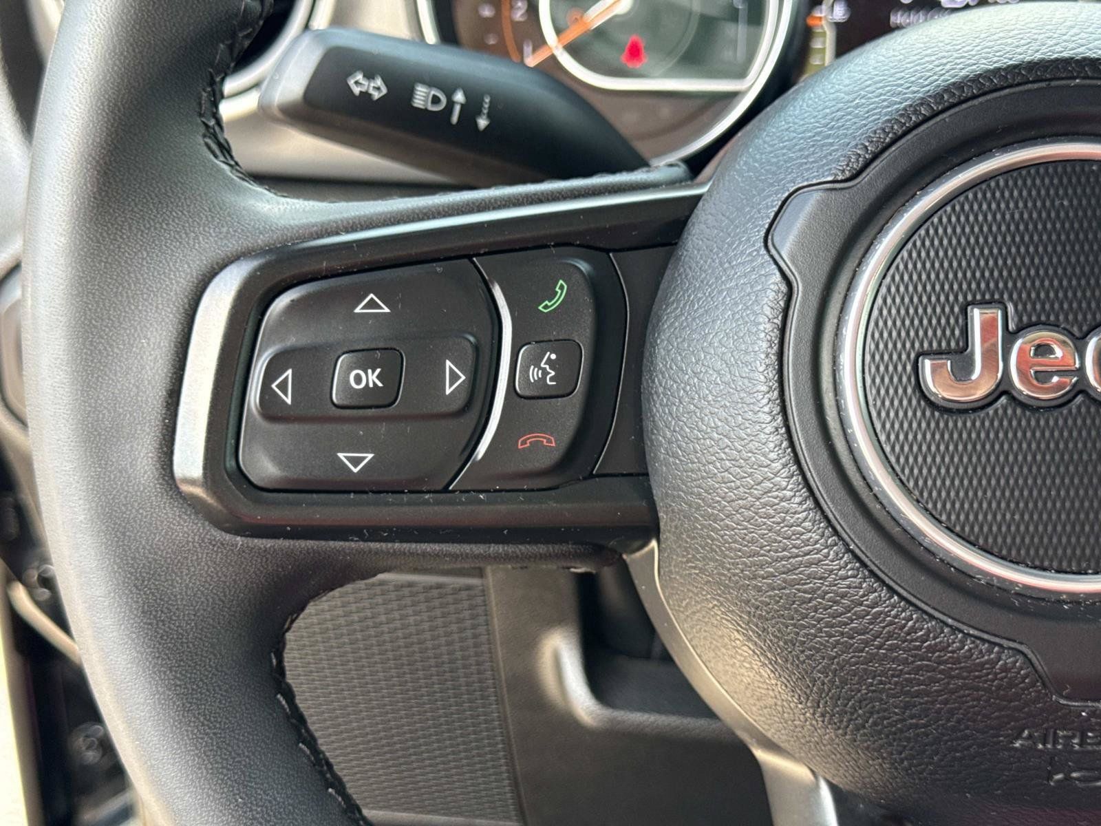 Certified 2023 Jeep Gladiator Sport AWD/4WD image 20