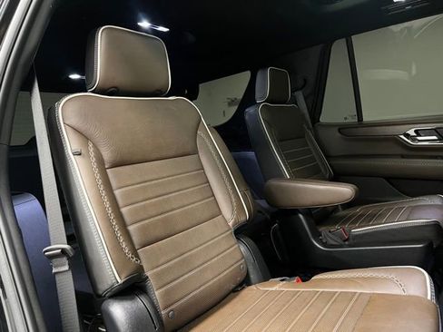 Used 2025 GMC Yukon Denali Ultimate w/ LPO, Floor Liner Package AWD/4WD image 55
