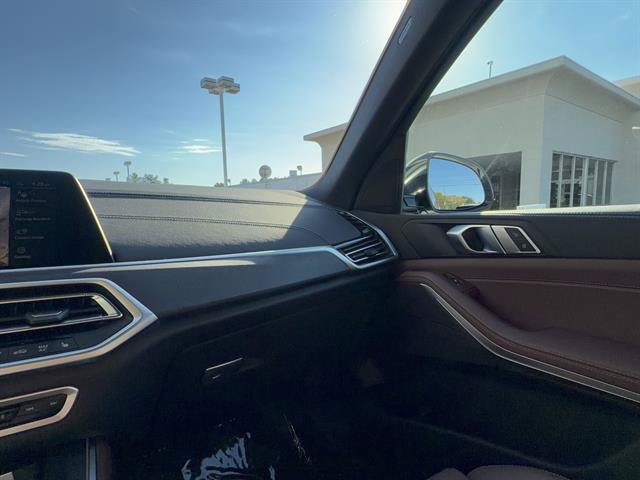 Used 2022 BMW X5 xDrive40i w/ Premium Package AWD/4WD image 23
