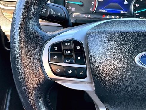 Used 2023 Ford Explorer Limited image 13