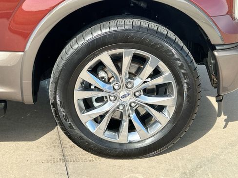 Used 2017 Ford F150 Lariat w/ Equipment Group 502A Luxury image 10