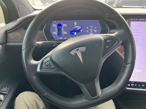 Used 2021 Tesla Model X Long Range image 17