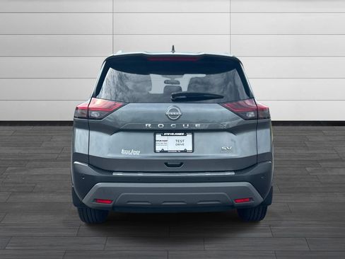 Used 2023 Nissan Rogue SV w/ SV Premium B Package FWD image 5