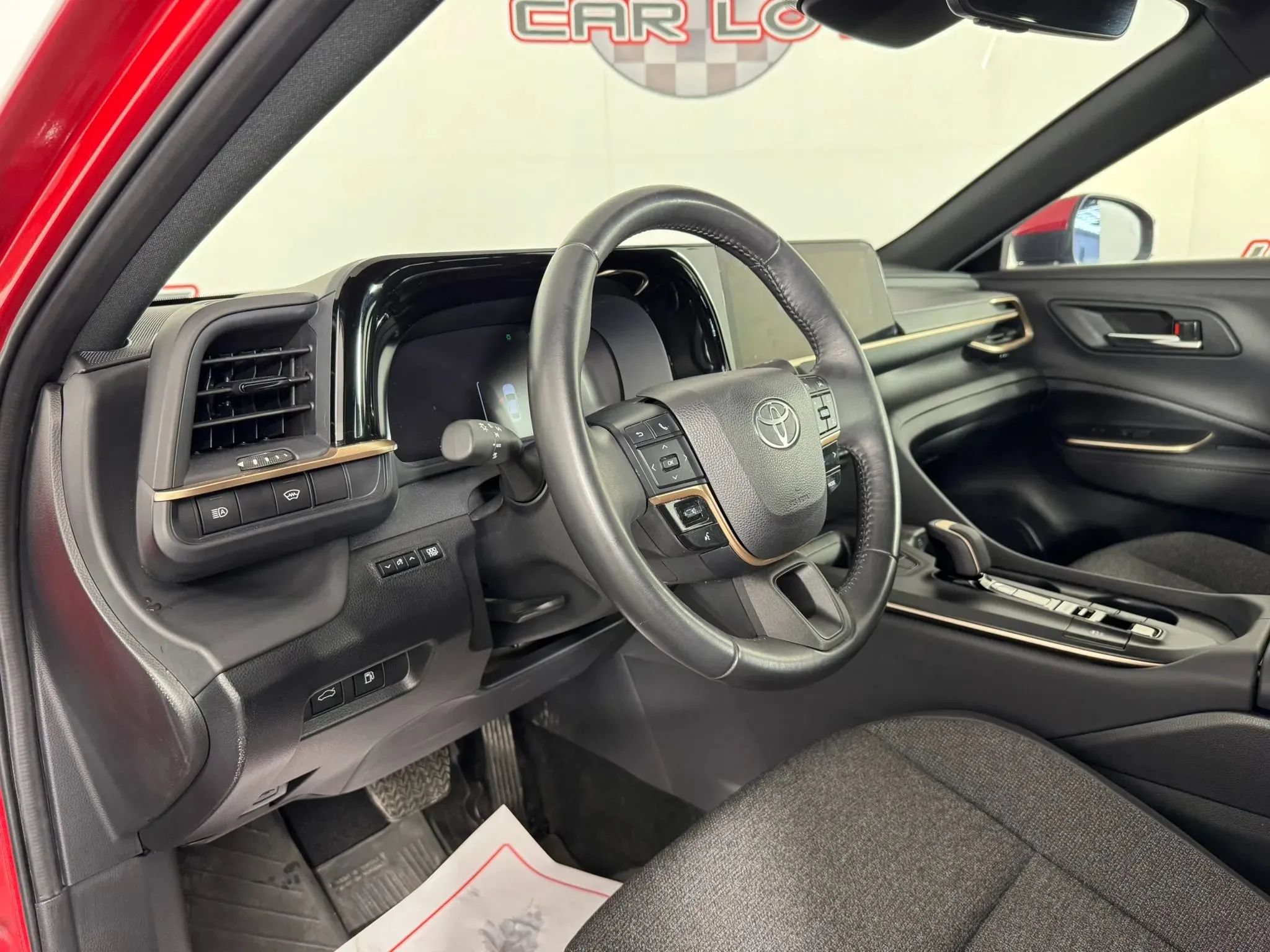 Used 2023 Toyota Crown AWD/4WD image 10