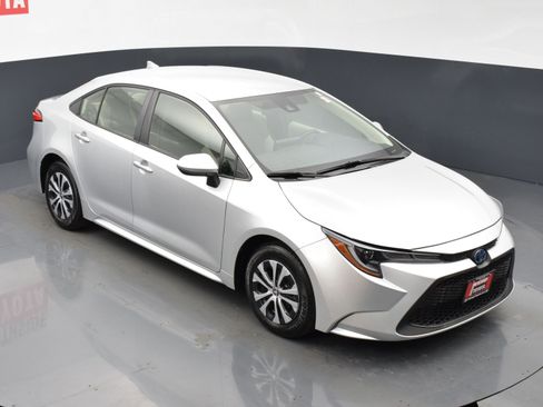 Used 2022 Toyota Corolla LE image 21