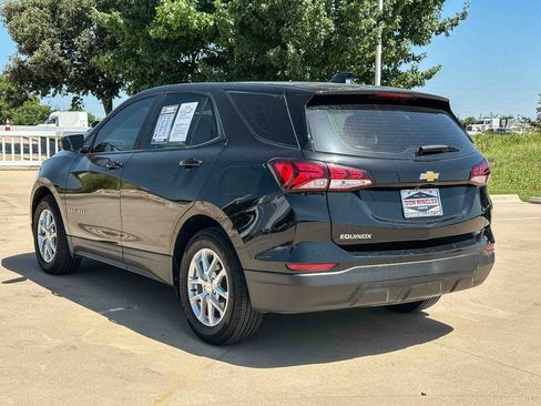 Used 2023 Chevrolet Equinox LS FWD image 5
