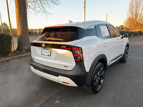 Certified 2025 Nissan Kicks SR image 7