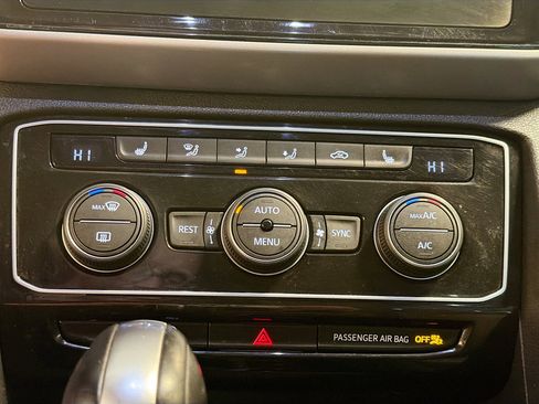 Used 2021 Volkswagen Atlas SEL image 24