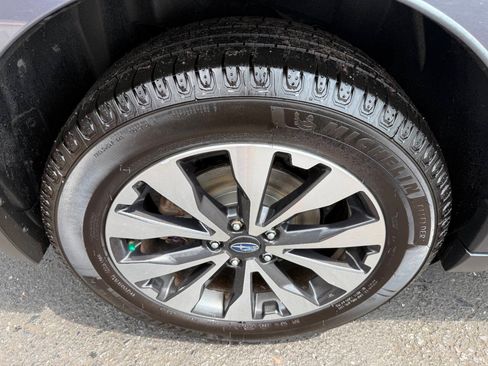 Used 2016 Subaru Outback 2.5i Limited AWD/4WD image 11