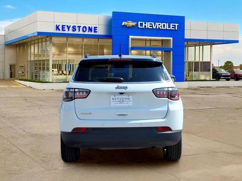Used 2025 Jeep Compass Limited AWD/4WD image 6