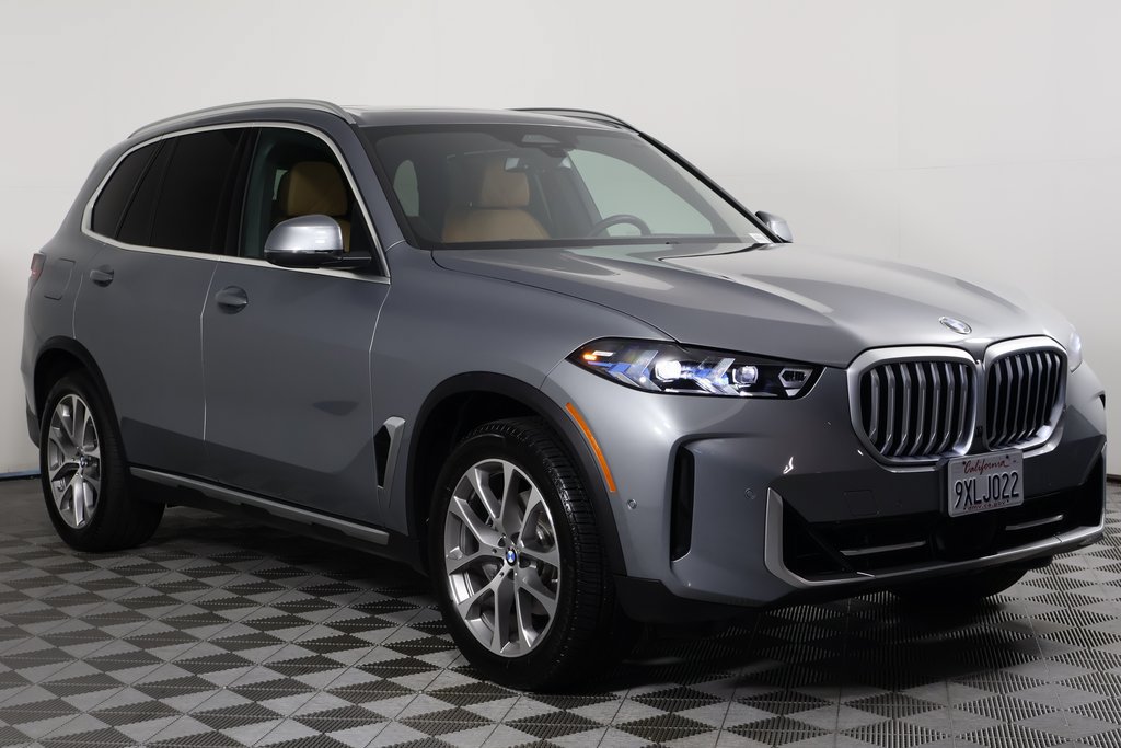 Certified 2026 BMW X5 sDrive40i w/ Climate Comfort Package RWD image 3