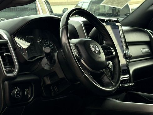 Used 2024 RAM 3500 Big Horn w/ Sport Appearance Package image 9