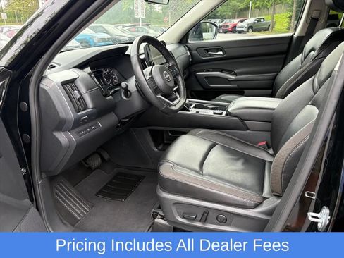 Certified 2025 Nissan Pathfinder SL AWD/4WD image 18