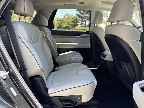 Used 2021 Hyundai Palisade Calligraphy image 39