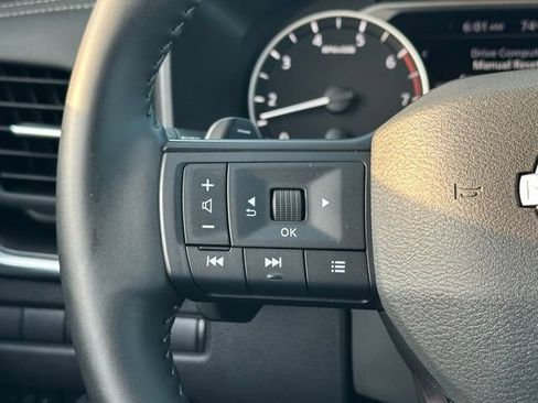 Used 2025 Nissan Rogue SV AWD/4WD image 38
