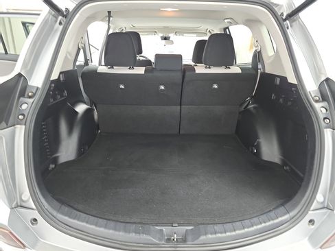 Used 2018 Toyota RAV4 XLE image 12